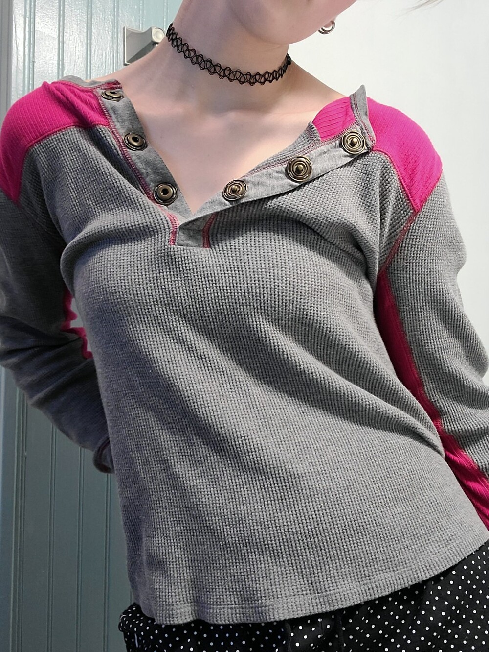 pink and grey top - Picture 4 of 8